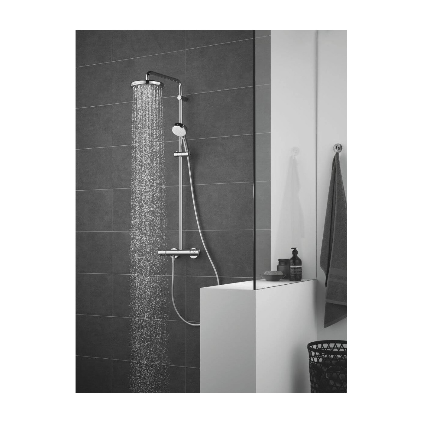 System Prysznicowy Z Termostatem Do Montażu Ściennego Tempesta Cosmopolitan 210 27922001 Grohe System Prysznicowy Z Termostatem Do Montażu Ściennego Tempesta Cosmopolitan 210 27922001 Grohe