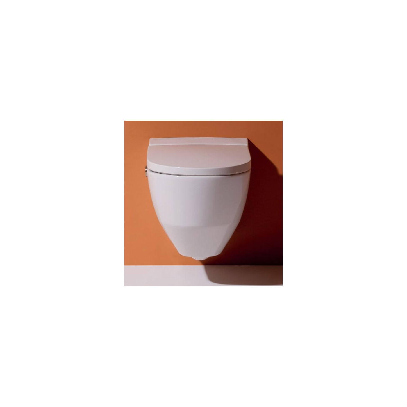 Toaleta Myjąca Podwieszana Navia RIMLESS z Powłoką 68x37 H8206014000001 Laufen Toaleta Myjąca Podwieszana Navia RIMLESS z Powłoką 68x37 H8206014000001 Laufen