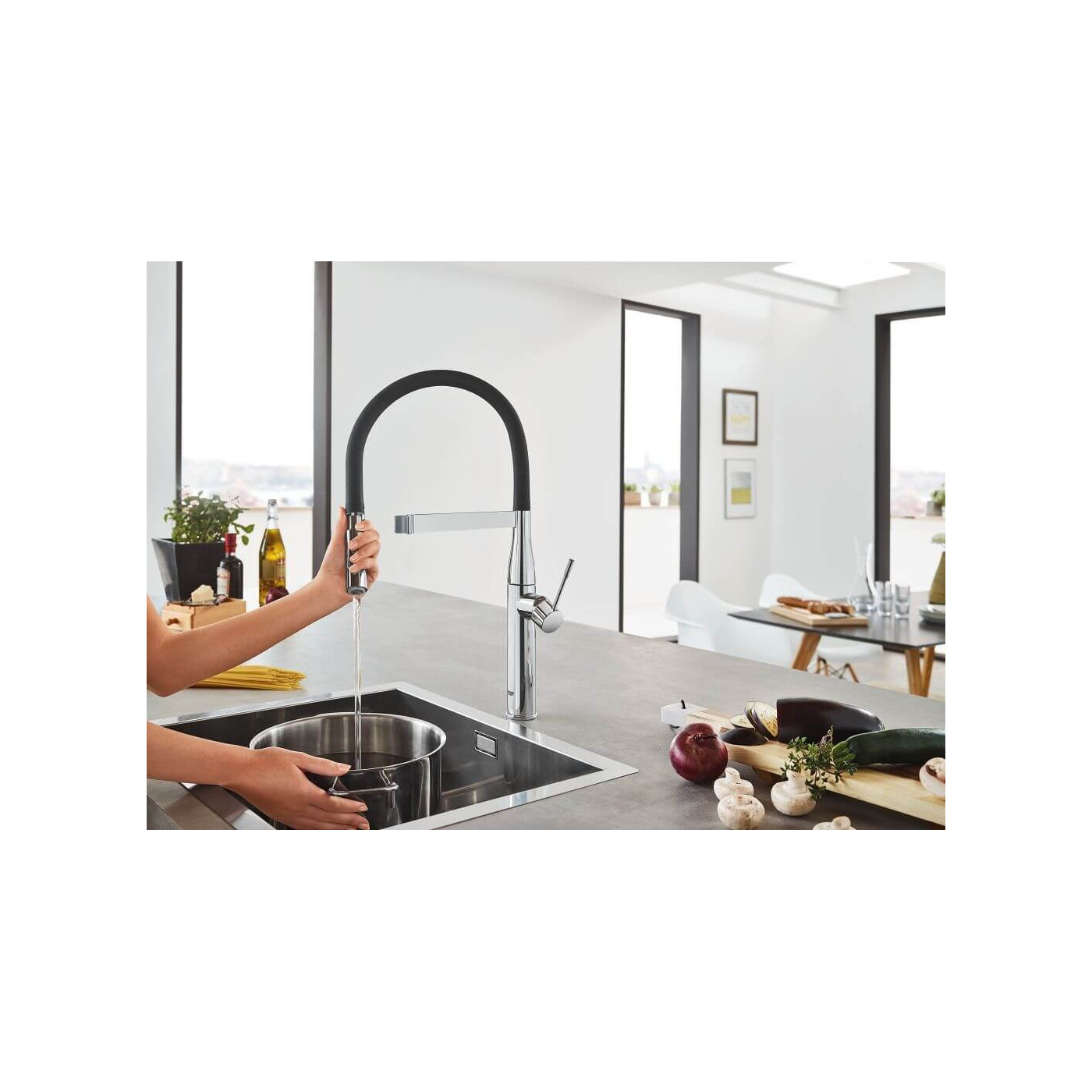 Jednouchwytowa Bateria Zlewozmywakowa Essence Phantom Black 30503KF0 Grohe Jednouchwytowa Bateria Zlewozmywakowa Essence Phantom Black 30503KF0 Grohe