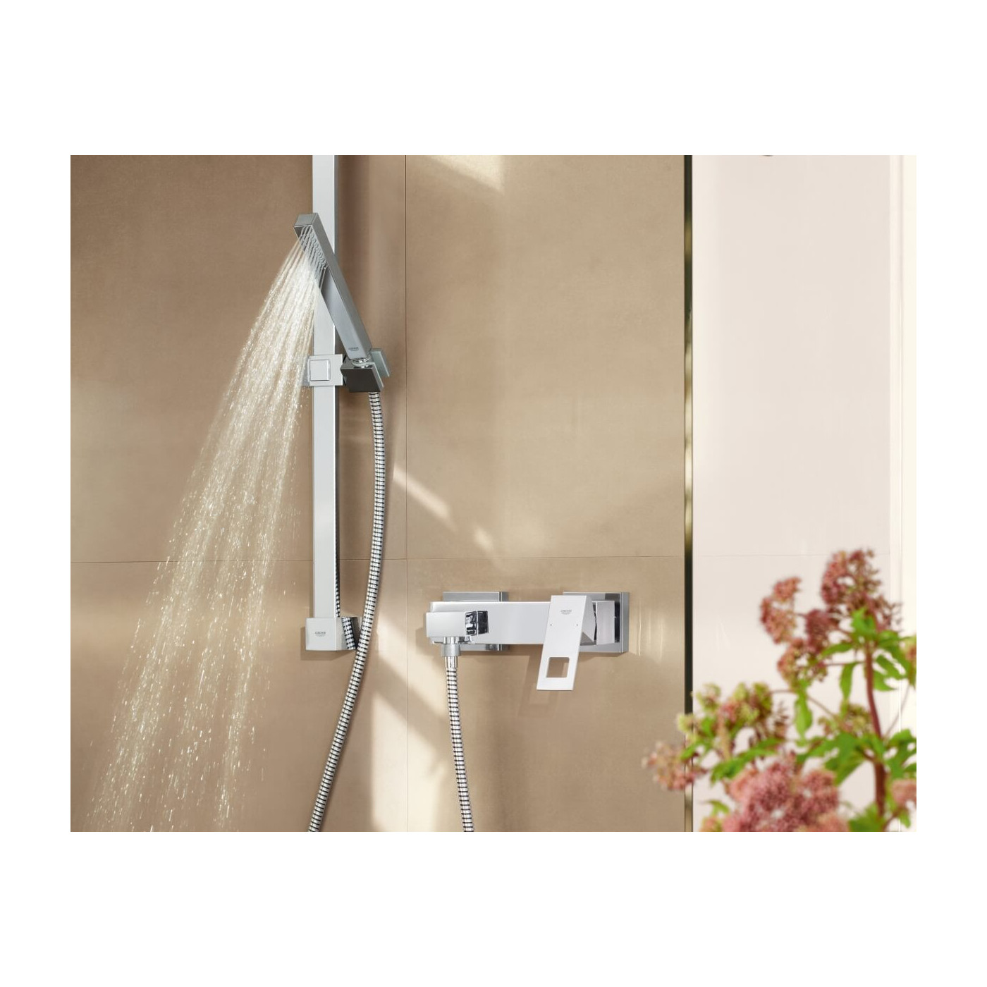 Jednouchwytowa Bateria Prysznicowa Eurocube 23145000 Grohe Jednouchwytowa Bateria Prysznicowa Eurocube 23145000 Grohe