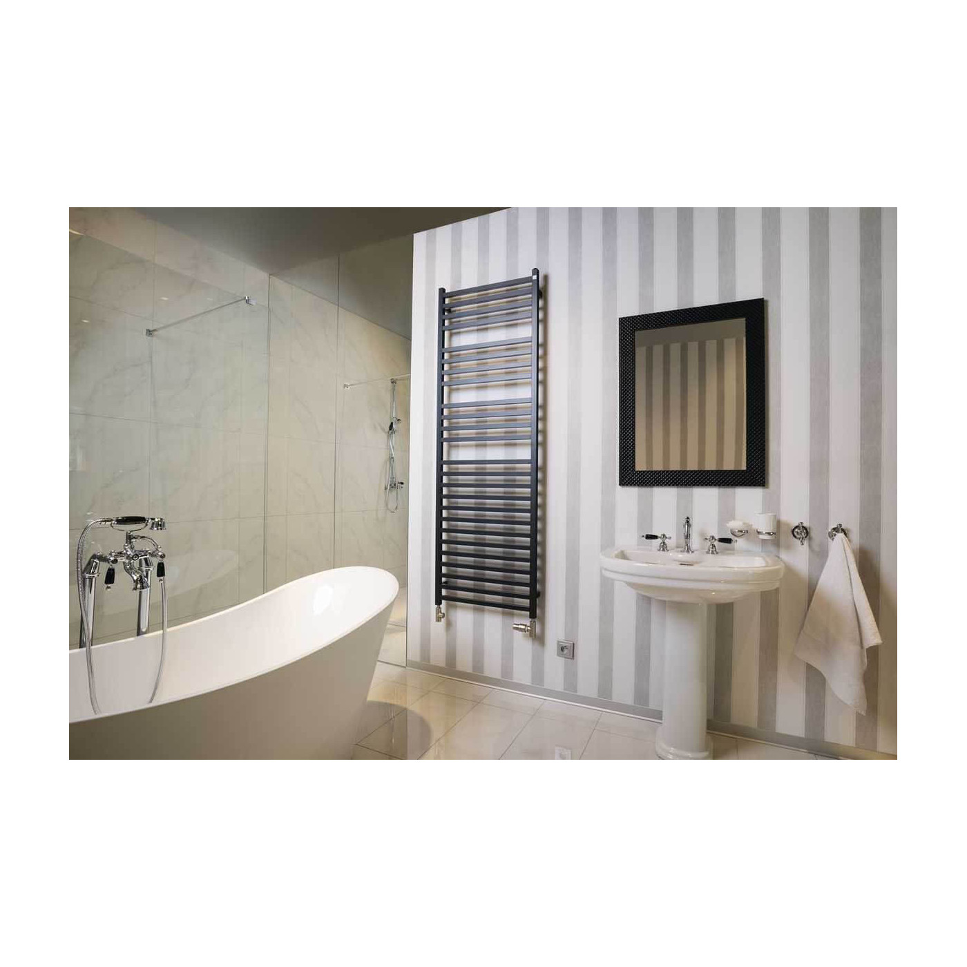 Grzejnik Vision 79,2x40 Czarny Mat QV080-040-05 Zehnder Grzejnik Vision 79,2x40 Czarny Mat QV080-040-05 Zehnder
