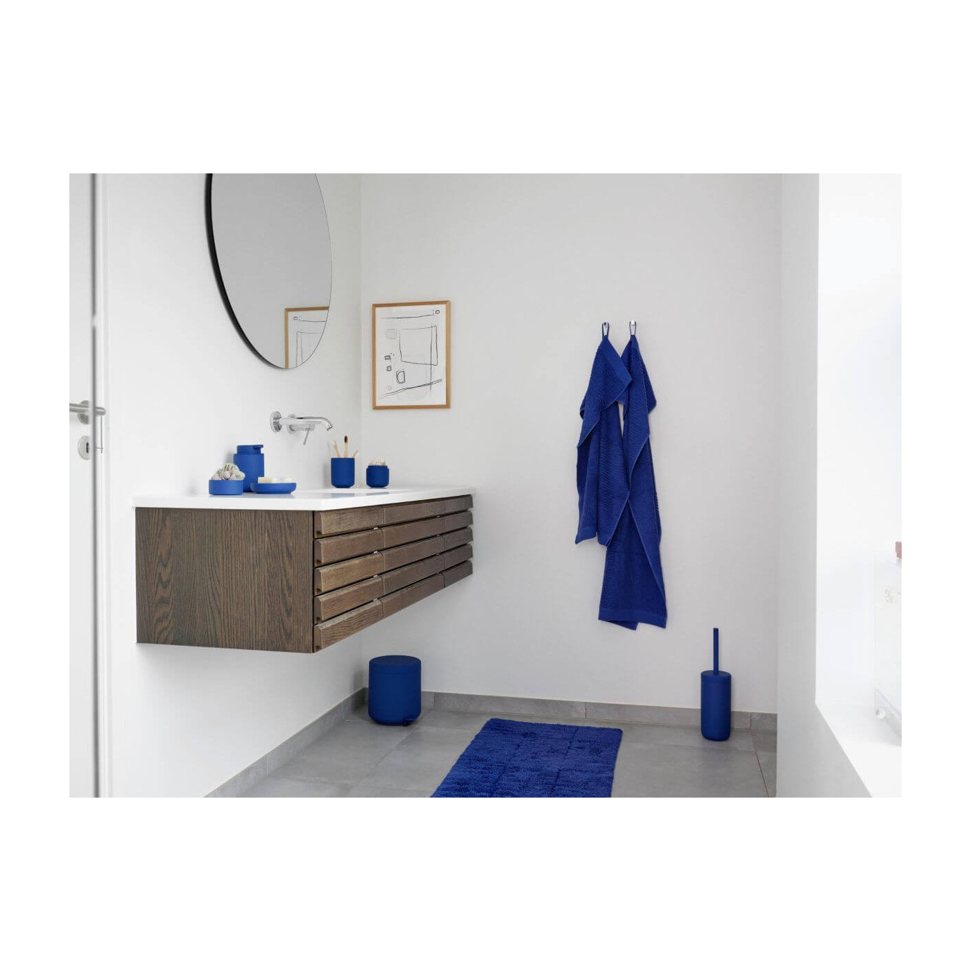 Dywanik Łazienkowy Tiles Dark Blue 31574 Zone Denmark Dywanik Łazienkowy Tiles Dark Blue 31574 Zone Denmark