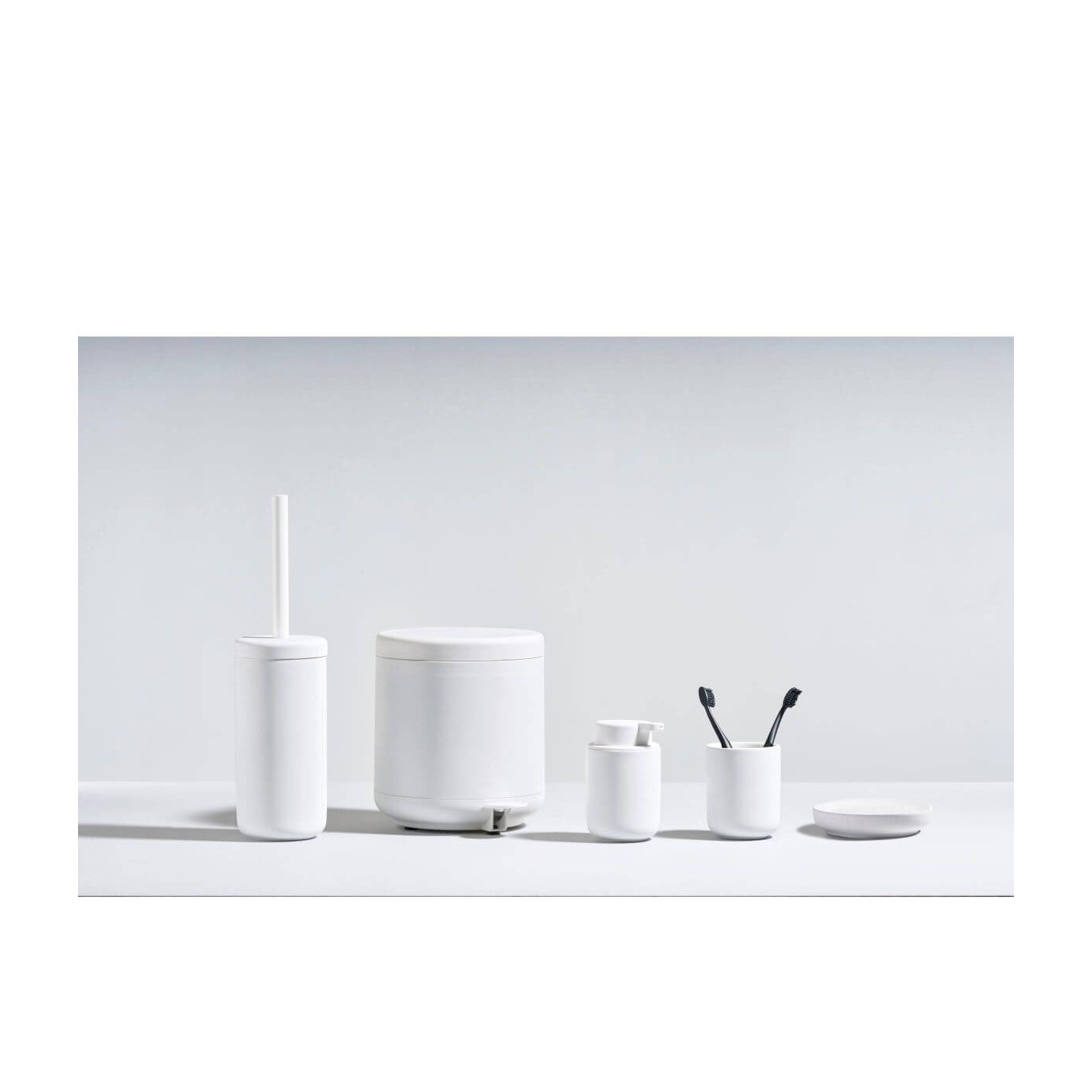 Kubek Na Szczoteczki Ume White 330399 Zone Denmark Kubek Na Szczoteczki Ume White 330399 Zone Denmark