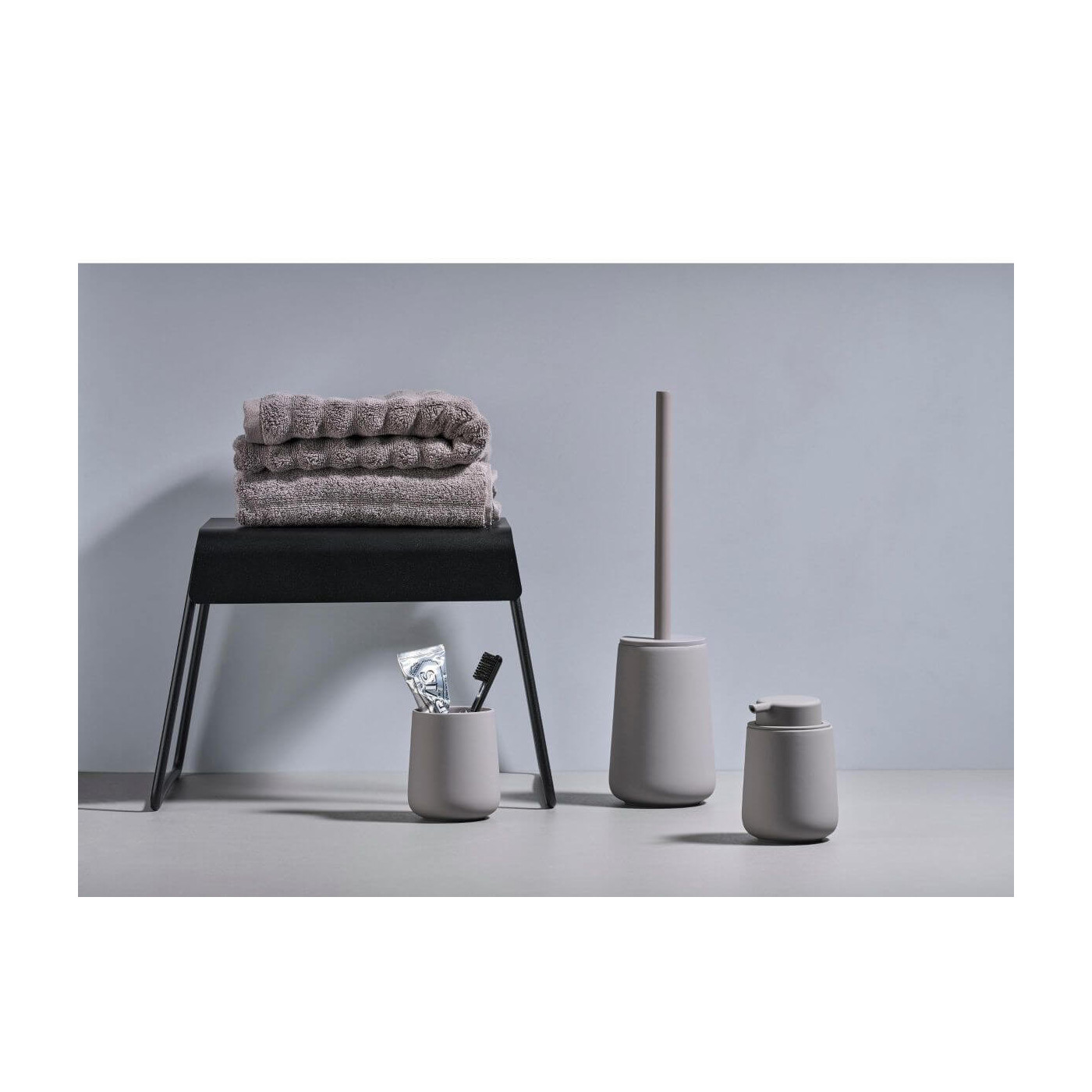 Szczotka WC Nova One Grey 330165 Zone Denmark Szczotka WC Nova One Grey 330165 Zone Denmark