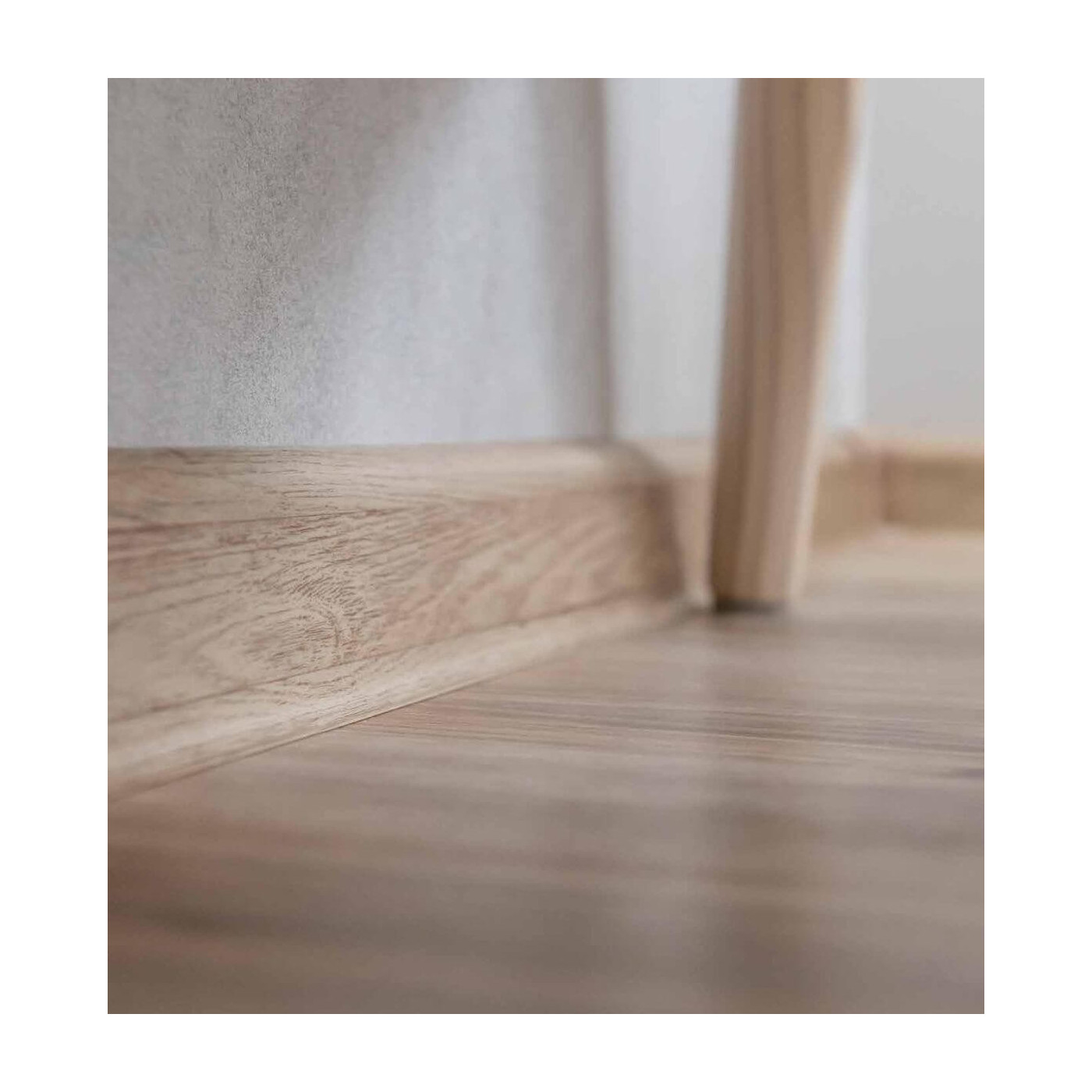 Listwa Przypodłogowa PCV Esquero Duo 650 Biały 55x22x2500 mm Vox Listwa Przypodłogowa PCV Esquero Duo 650 Biały 55x22x2500 mm Vox