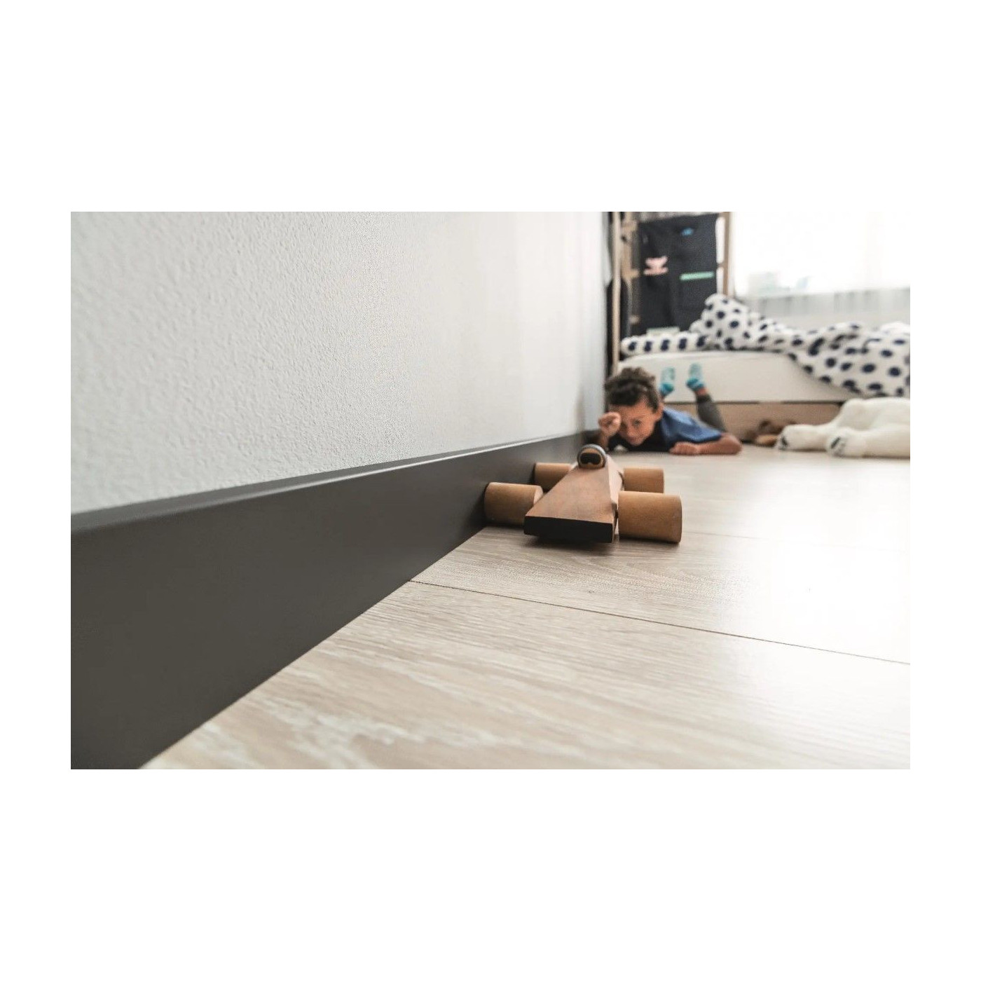 Listwa Przypodłogowa Espumo ESP205 Antracyt 2400x80x16 Vox Listwa Przypodłogowa Espumo ESP205 Antracyt 2400x80x16 Vox