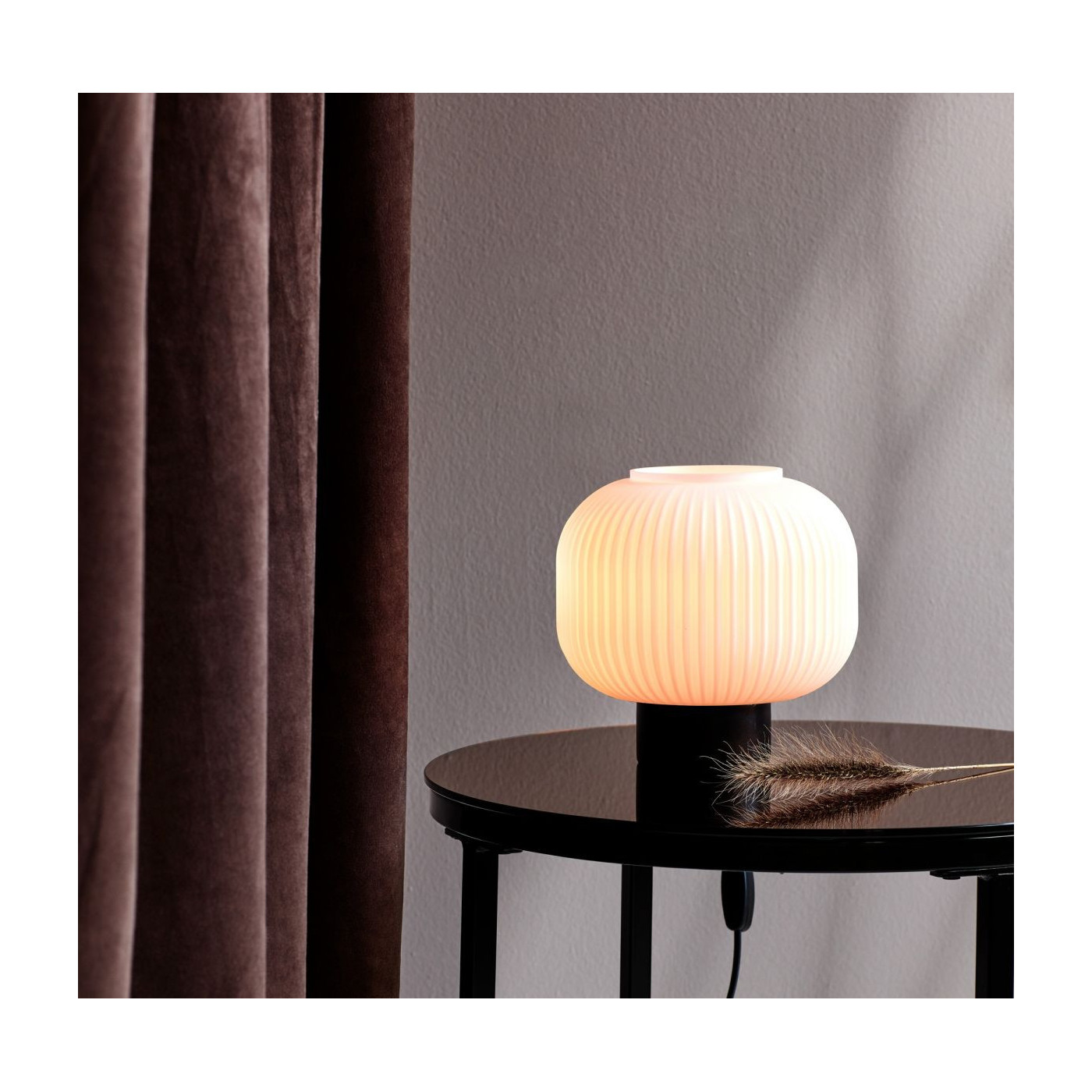 Lampa Stołowa Szklana Milford Czarna 48965001 Nordlux Lampa Stołowa Szklana Milford Czarna 48965001 Nordlux