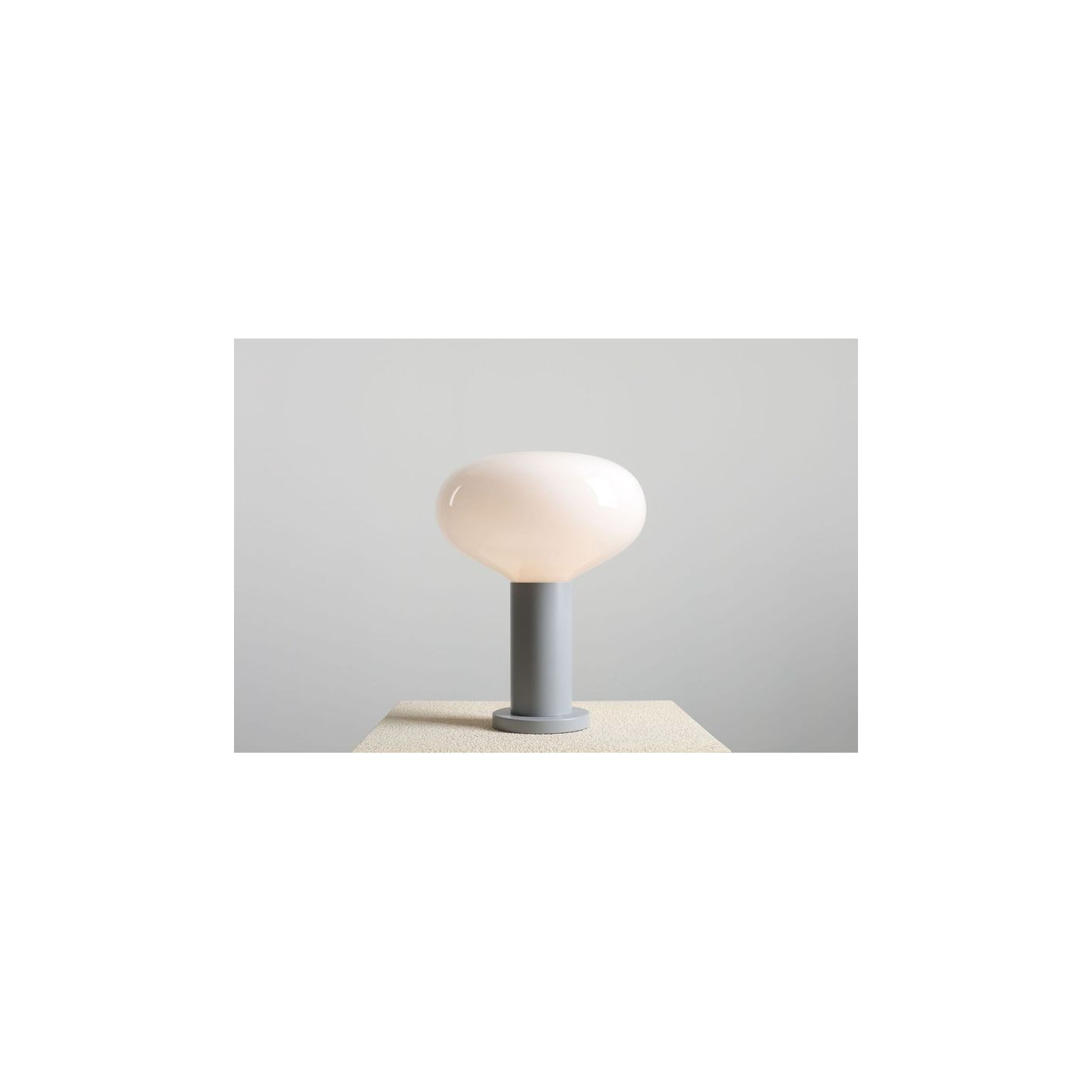 Mała Lampka Stołowa Flo Table Grey M 7000B22_M Aldex Mała Lampka Stołowa Flo Table Grey M 7000B22_M Aldex