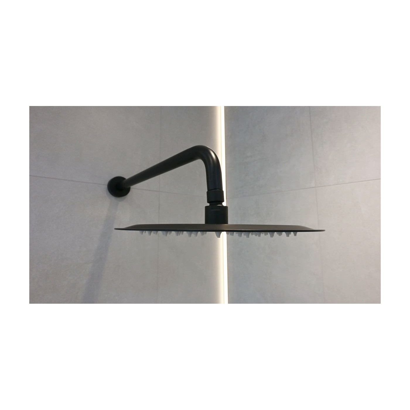 Deszczownica Okrągła Fly 254 mm Stal Nierdzewna Czarny Mat 04062BM Emporia Deszczownica Okrągła Fly 254 mm Stal Nierdzewna Czarny Mat 04062BM Emporia